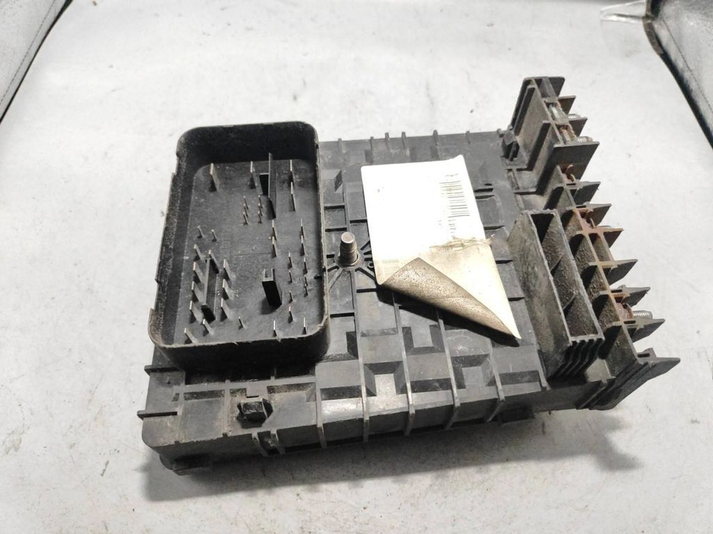 Volkswagen Touran I TDI Diesel 2008 Fuse box module 1K0937820B 