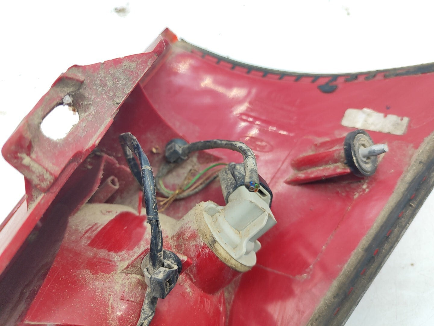 Ford Focus MK1 Hatchback 2001 LHD Rear Left Side Taillight Lamp Light XS4113405A