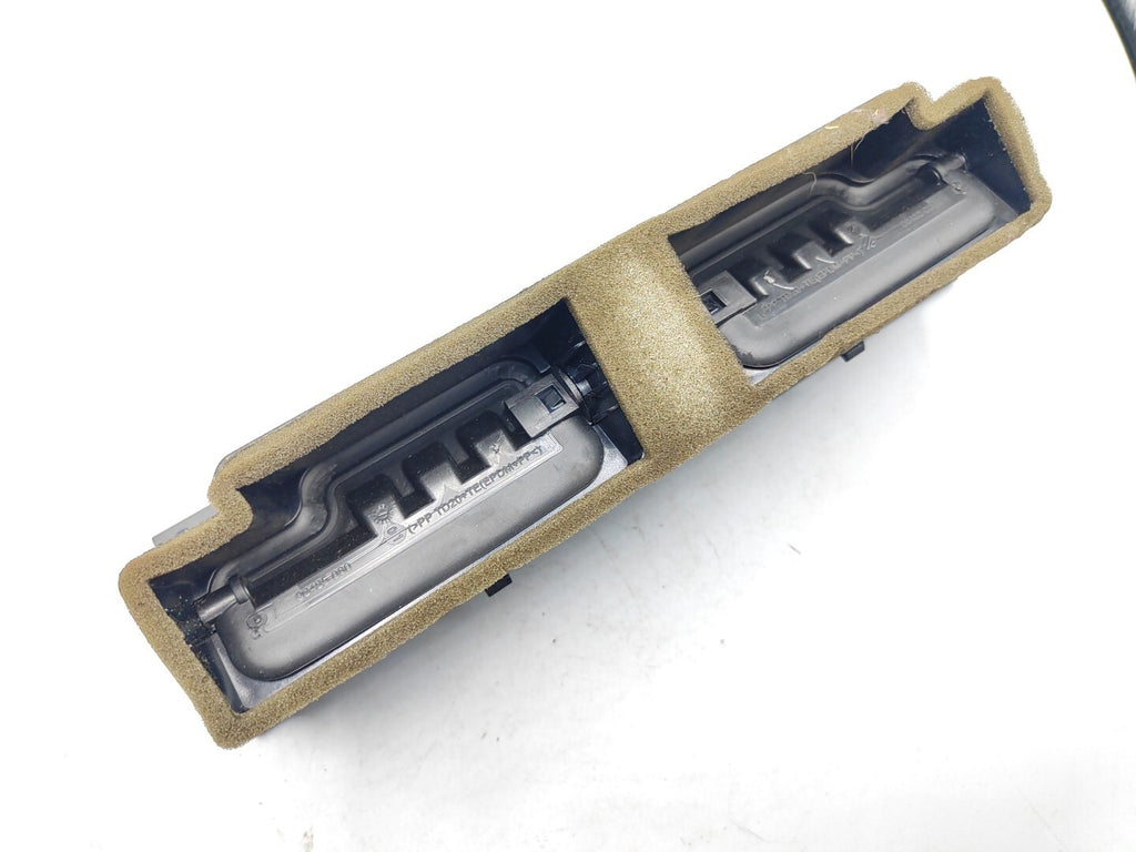 Audi A5 8T 3.0TDI 2008 Front Panel Dash Center Air Vent 8T2820951B