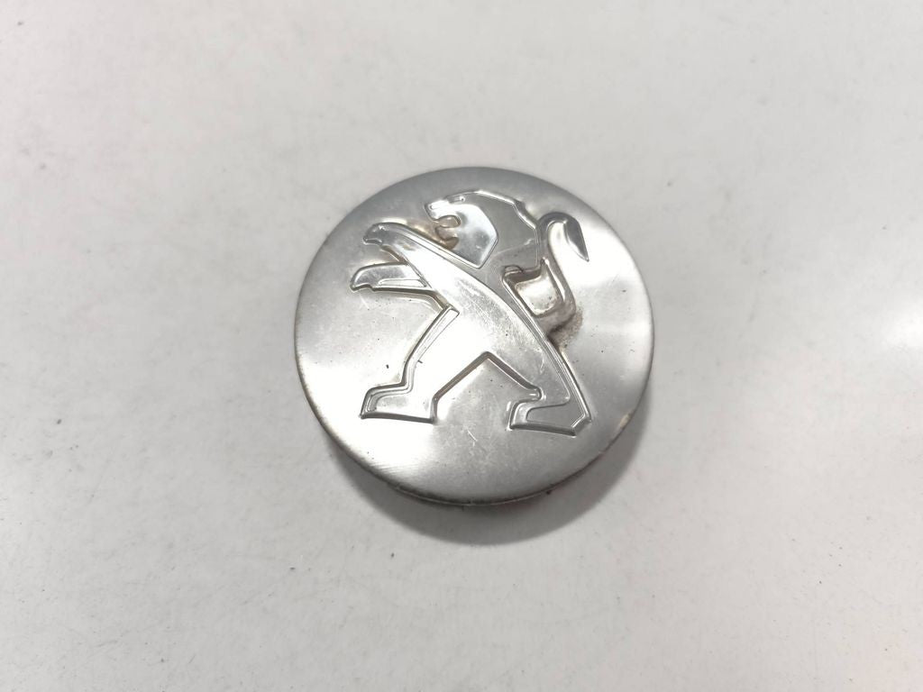 Peugeot 508 2011 Center wheel cap 9672558477 