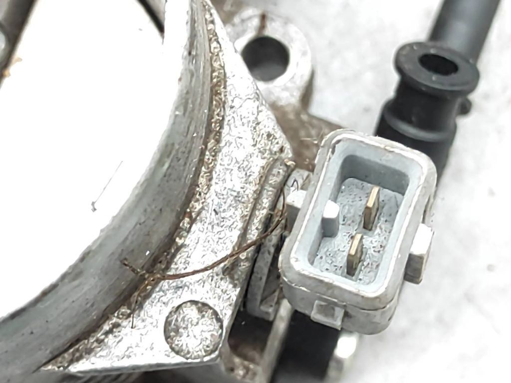 Peugeot 607 2.2i 116kW 2001 Petrol throttle body valve GS206F20 CA0011607B