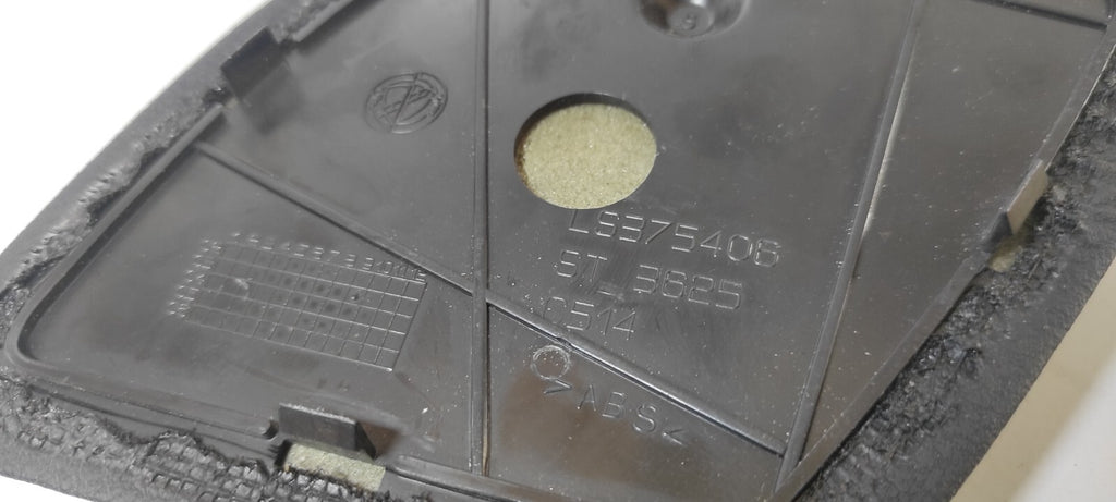 Alfa Romeo GT 1.9JTD 110kW 2005 Front Left Center Console Leather Trim