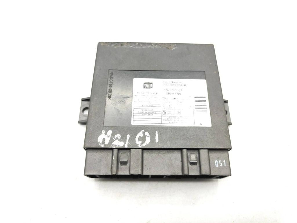 Seat Cordoba 6K 1998 Comfort convenience body control module 6K0962258A 