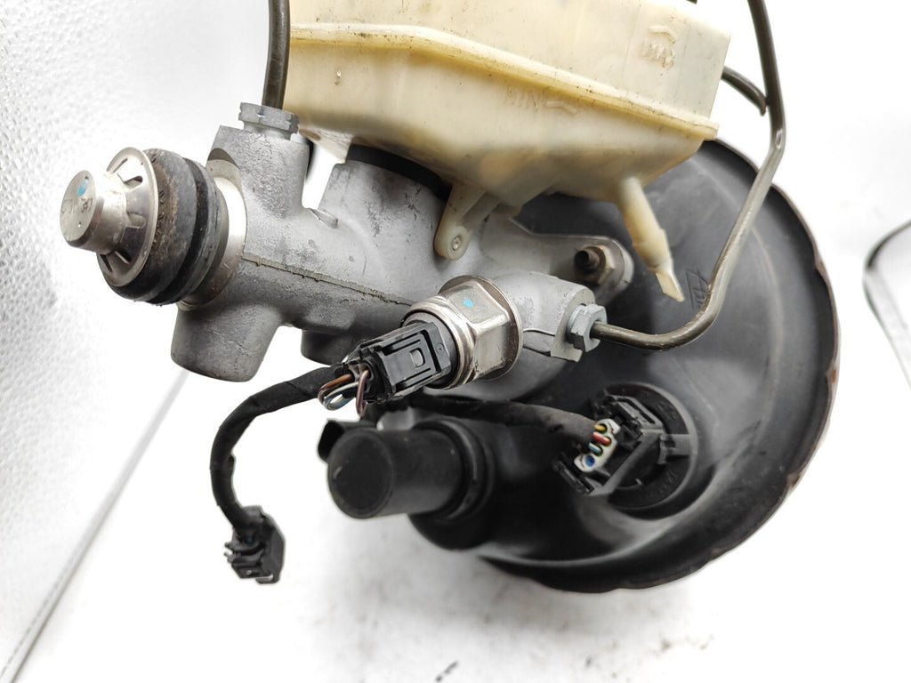 Mercedes Benz C Class C220 W203 2003 2.2CDI Brake Pump Booster A0054304730