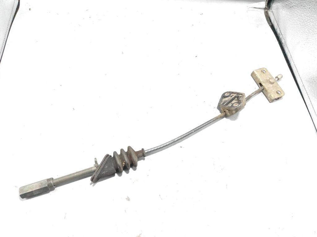 Alfa Romeo 155 1.8i 103kW 1994 Hand brake release cable 