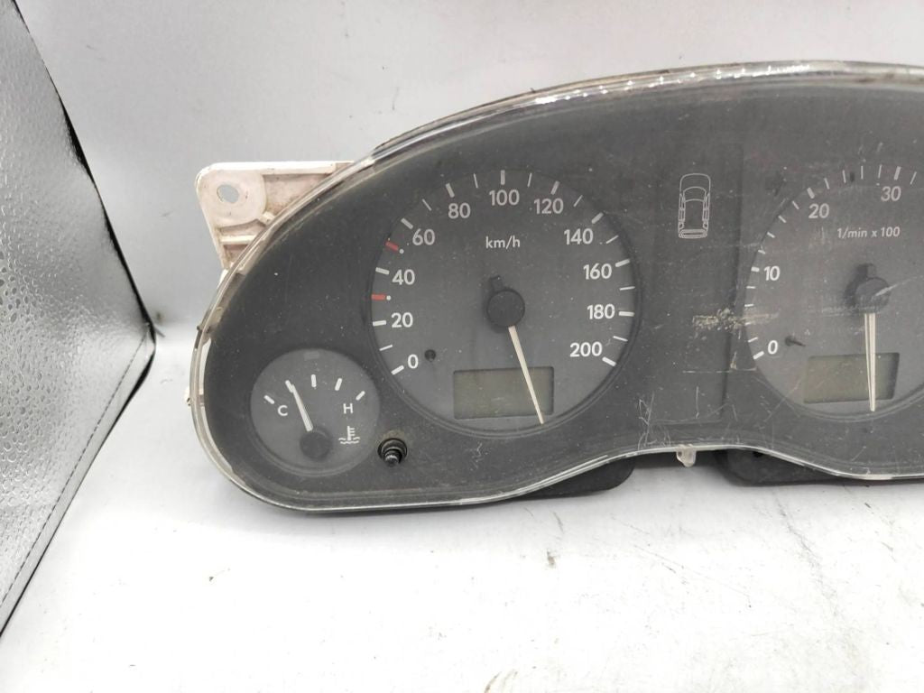 95VW10849ABC Volkswagen Sharan 1997 speedometer instrument cluster 