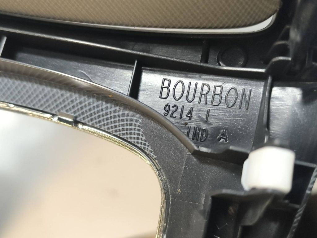 Toyota Avensis T250 2006 Front Panel ashtray insert gaiter trim 8528 