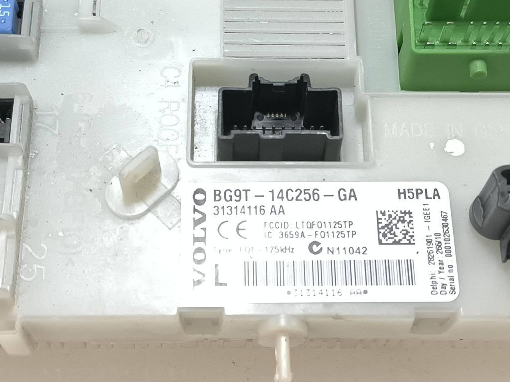 Volvo S60 2012 Fuse box BCM module BG9T14C256GA 