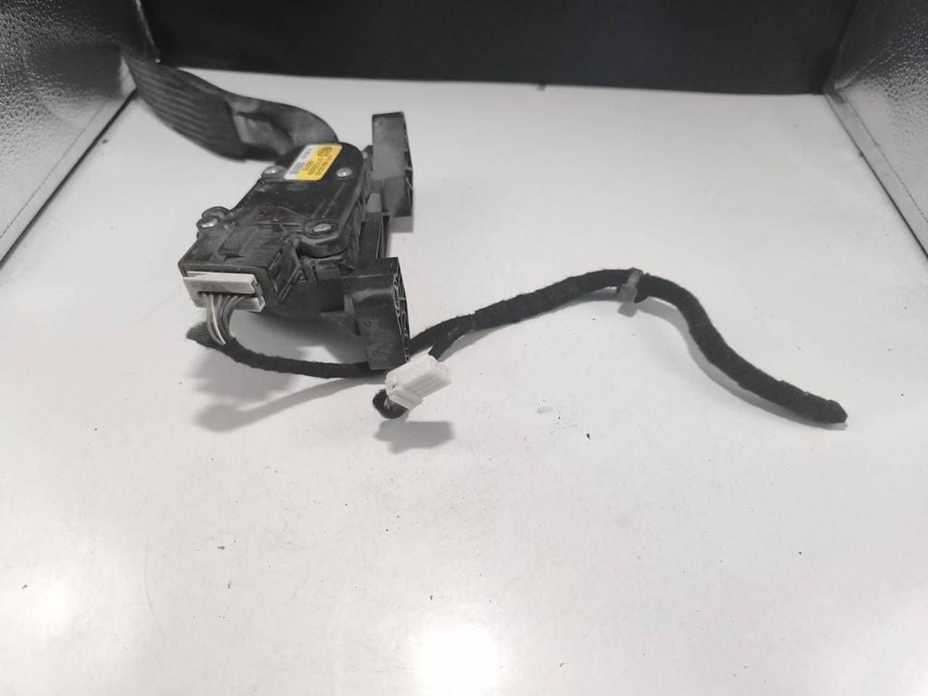 Fiat Croma 2.4JTD 147kW 2007 LHD Diesel accelerator throttle pedal 51733559 