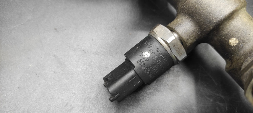 Alfa Romeo 166 2.4JTD 110kW 2003 Diesel Engine Fuel Rail Sensor 0445215008