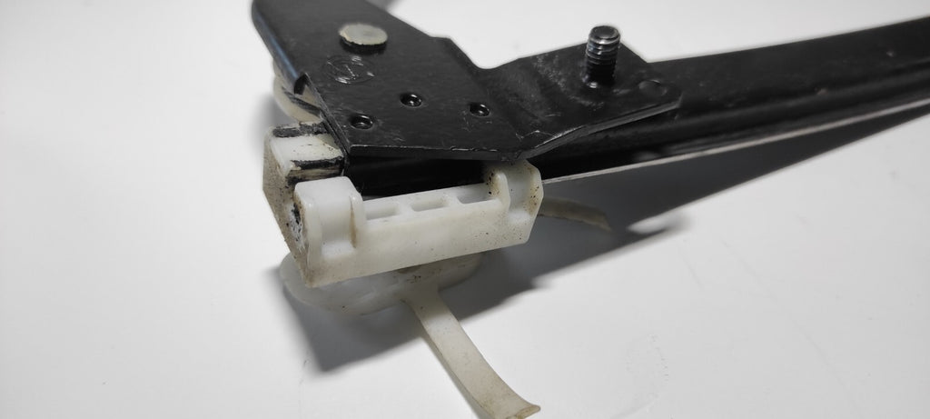 Alfa Romeo 147 1.9JTD 2006 Front Right Window Regulator Mechanism