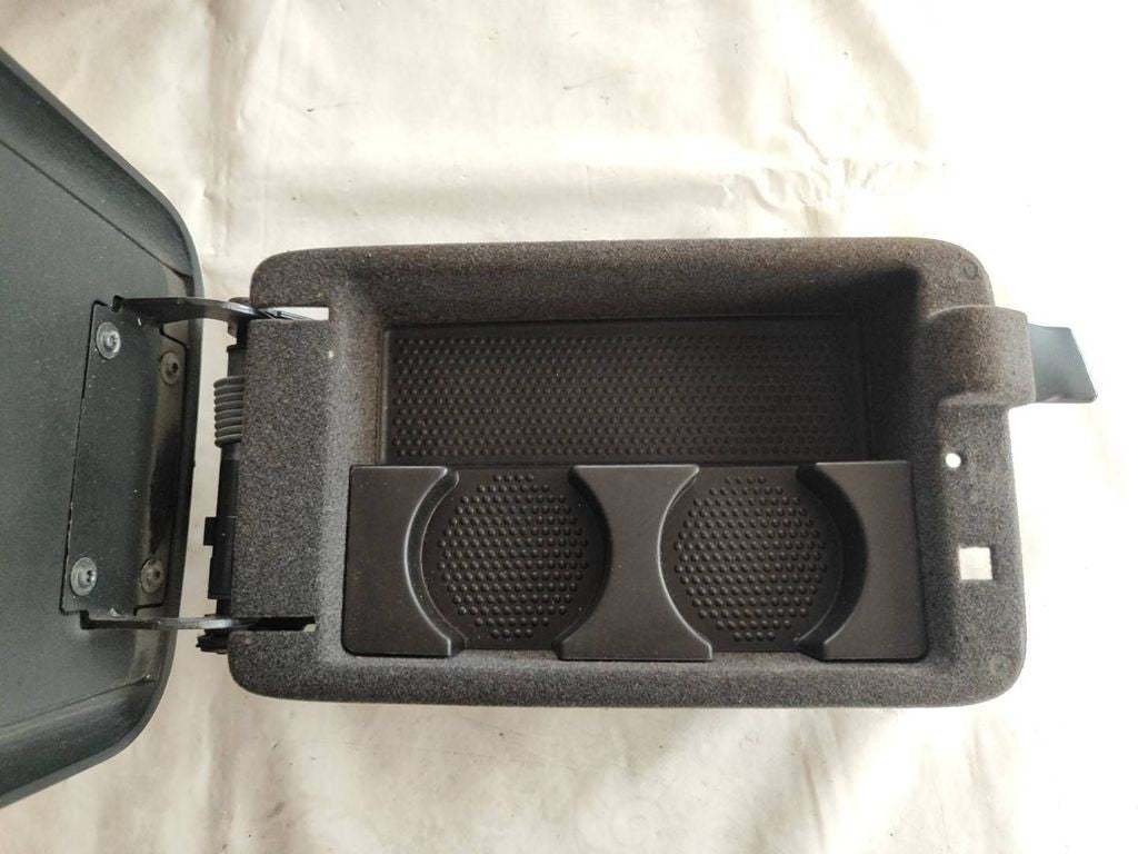 Peugeot 607 2001 Center Console Armrest 1843522016 