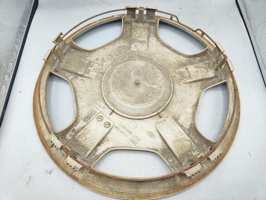 Ford Fiesta MK6 Petrol 2004 R14 Center Wheel Cap Cover 2S611130DA