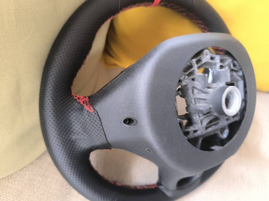 Peugeot 208 2013 Steering wheel 96750123ZD / Red Stitch / Red Marker