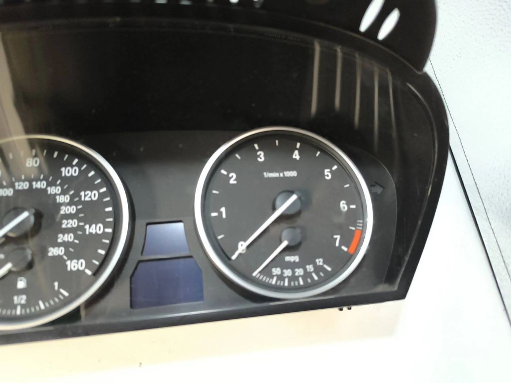 BMW 5 E60 E61 550i 2008 Petrol speedometer instrument cluster 9153749 