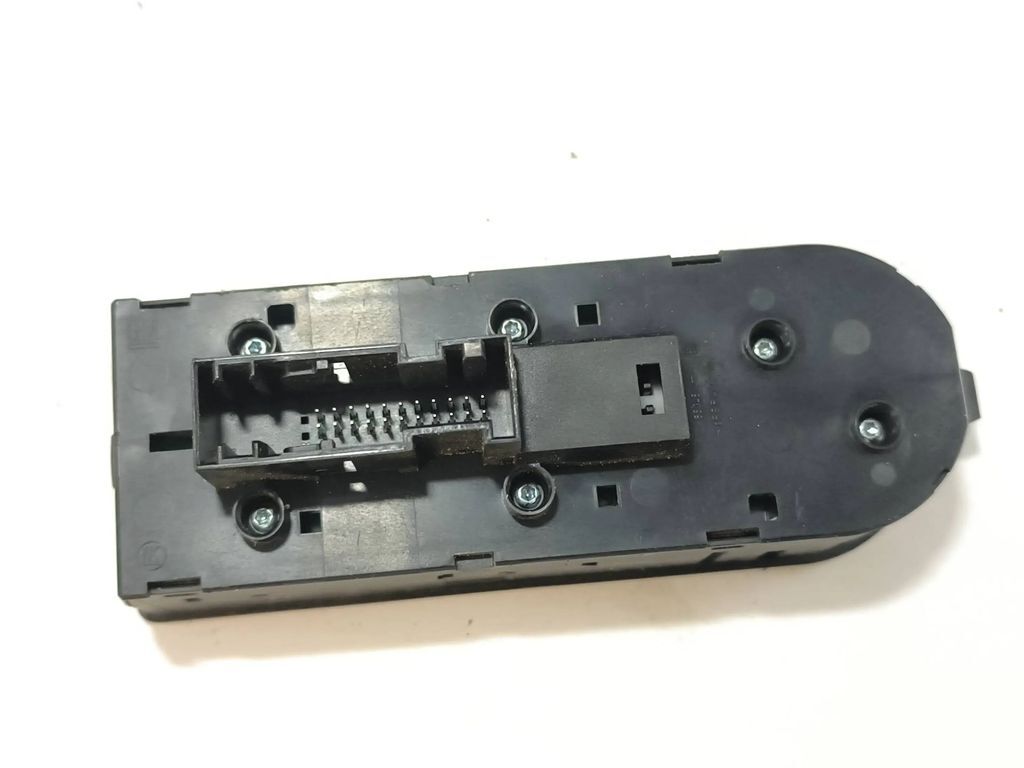 Opel Tigra B 1.4i 66kW 2005 LHD Left Electric window control switch 