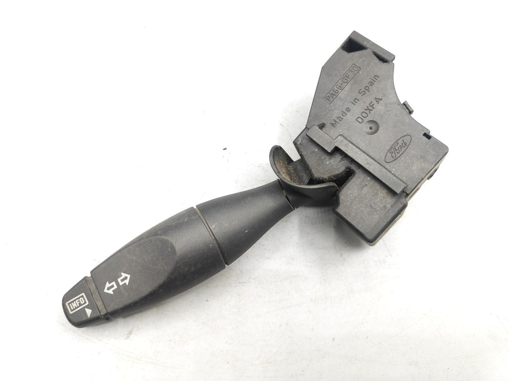 Ford Mondeo MK3 2005 Front Indicator Control Stalk Lever