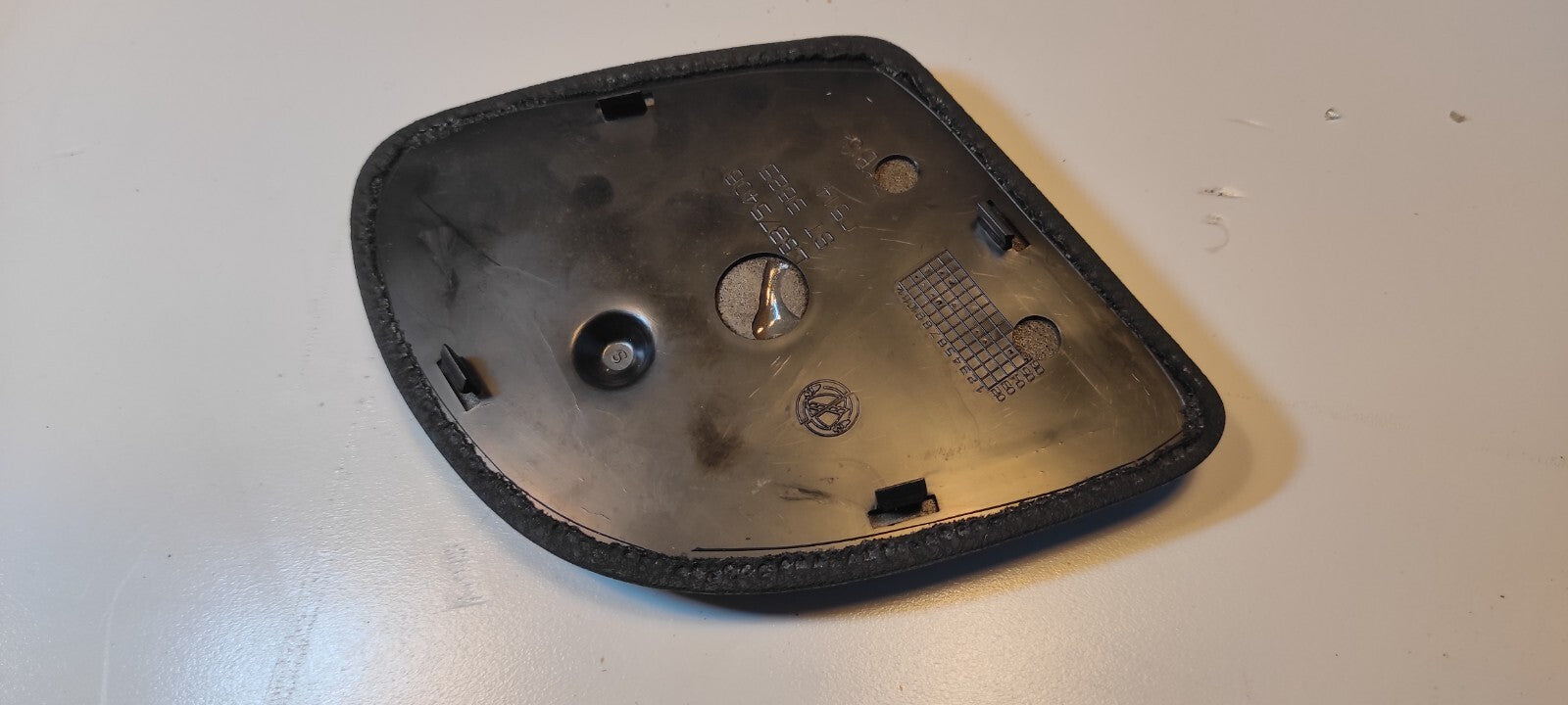 Alfa Romeo GT 1.9JTD 110kW 2004 Front Left Center Console Leather Trim