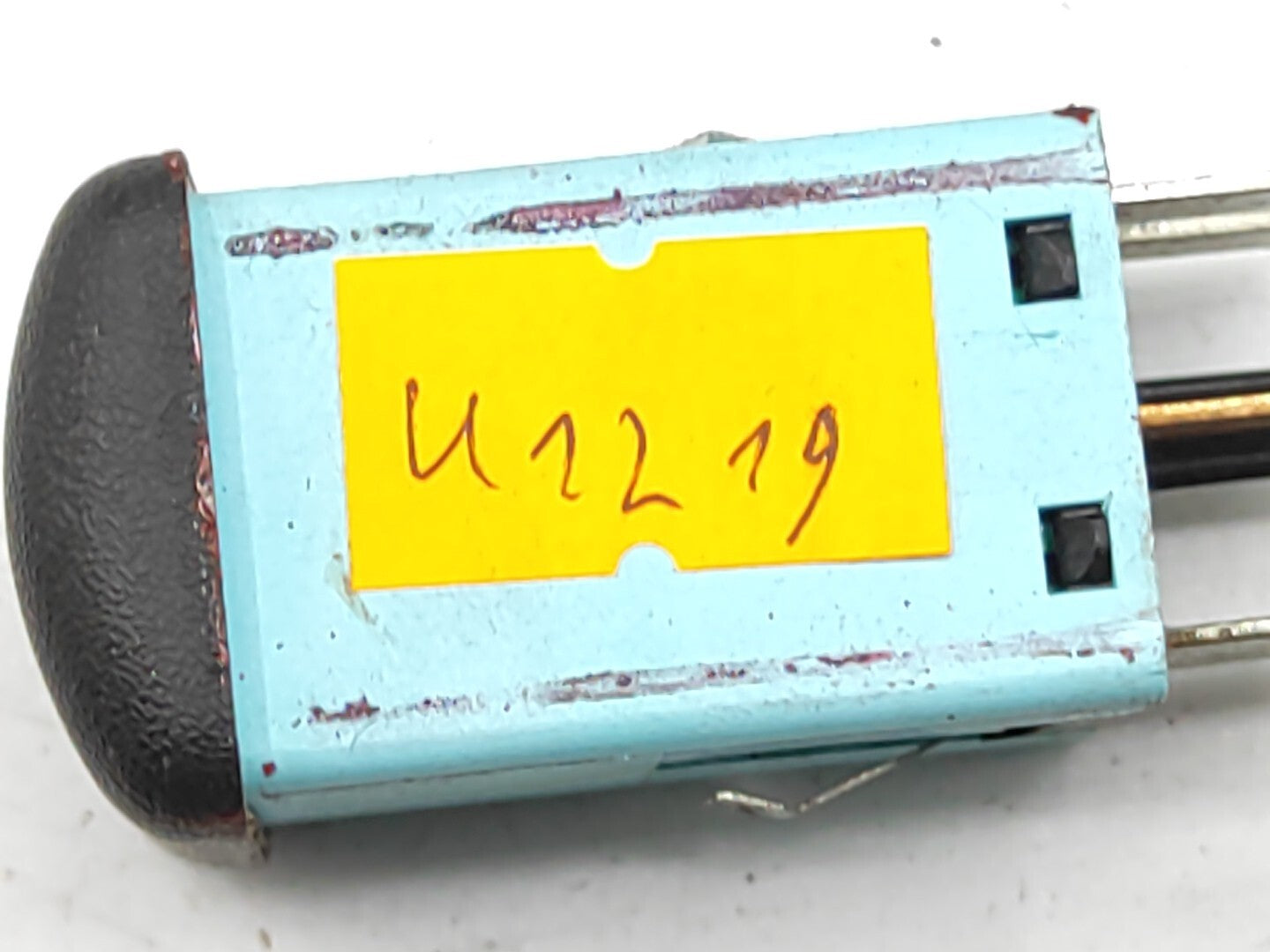 Opel Astra G 2000 Front Dashboard Heated Seat Switch Button 90561387