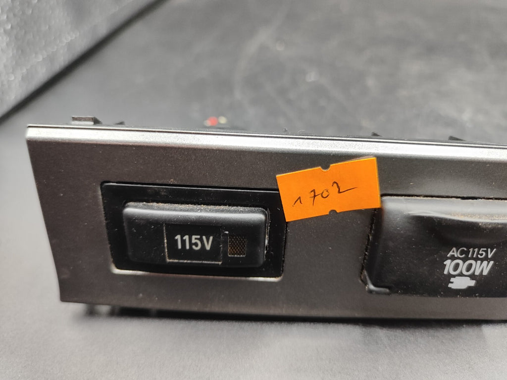 Pontiac Vibe 2004 LHD Power Inverter Switch Button Socket 157998