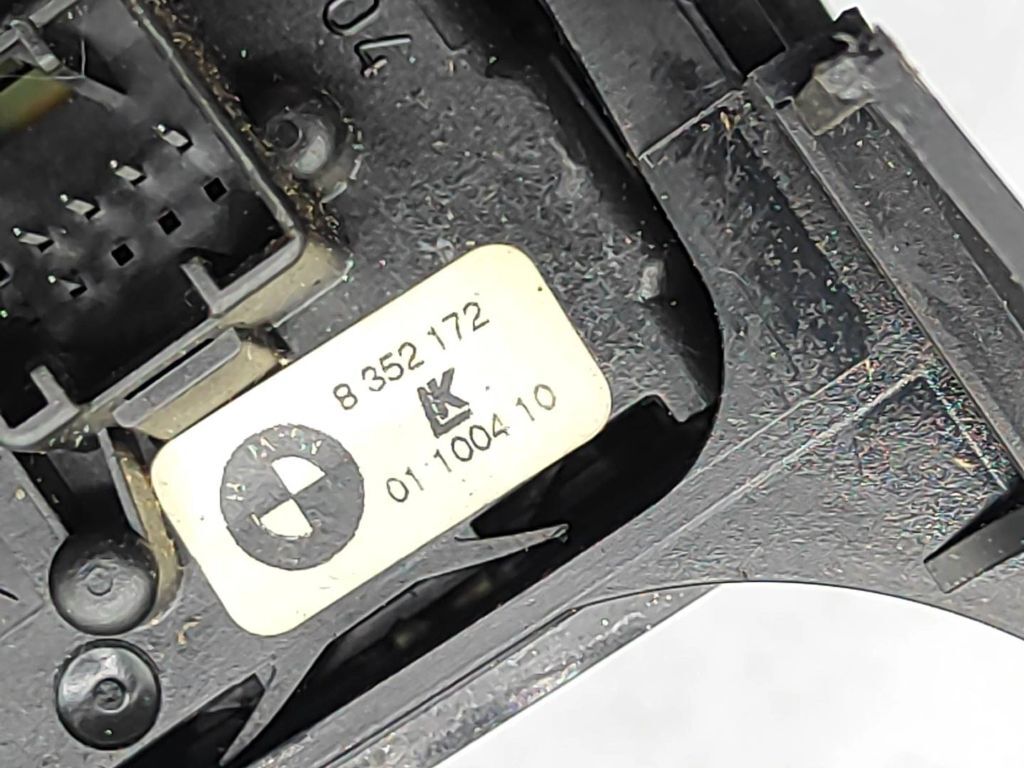 BMW 5 E39 520i 1997 Wiper turn signal stalk switch 8352172 