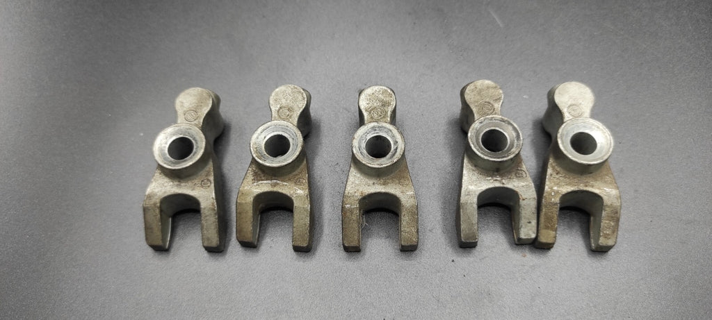 Alfa Romeo 156 2.4JTD 110kW Diesel 2002 Fuel Injector Clamp Holder Bracket Set