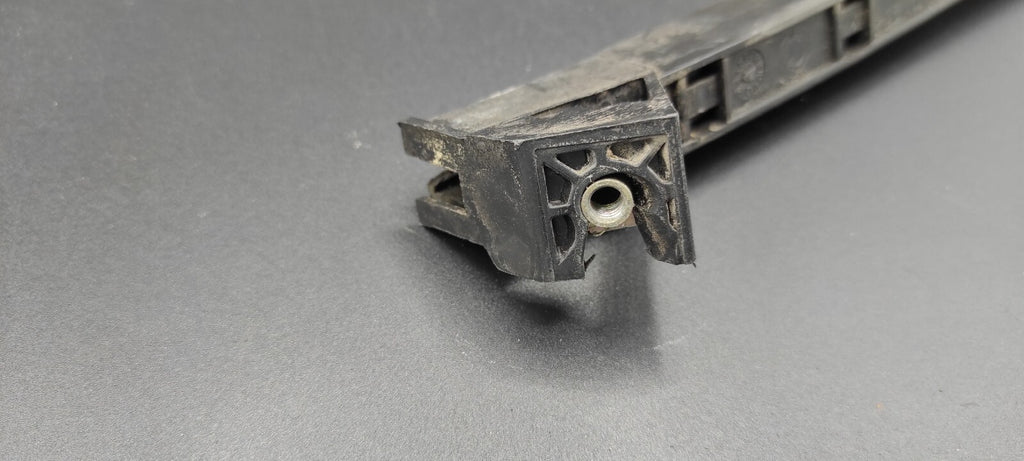 Alfa Romeo 147 1.9JTD 2002 Rear Right Door Window Guide 46556812