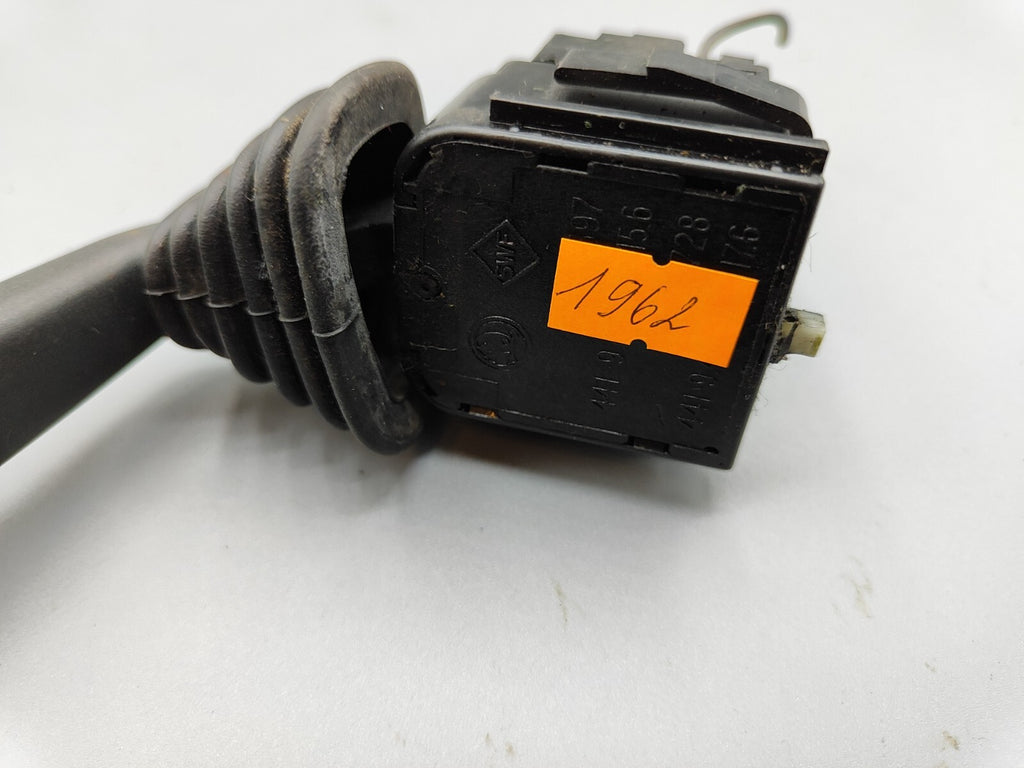 Skoda Felicia 1997 Indicator Turn Light Control Stalk Lever Switch 441945260156
