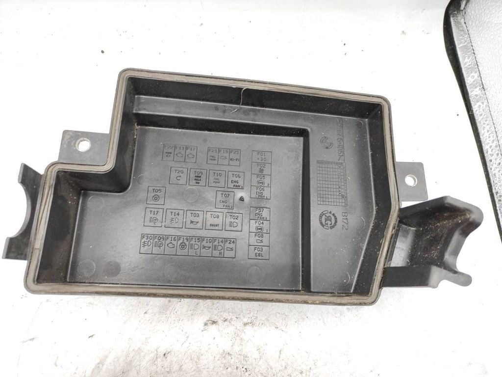 Alfa Romeo 159 SW 2007 Fuse box cover set 
