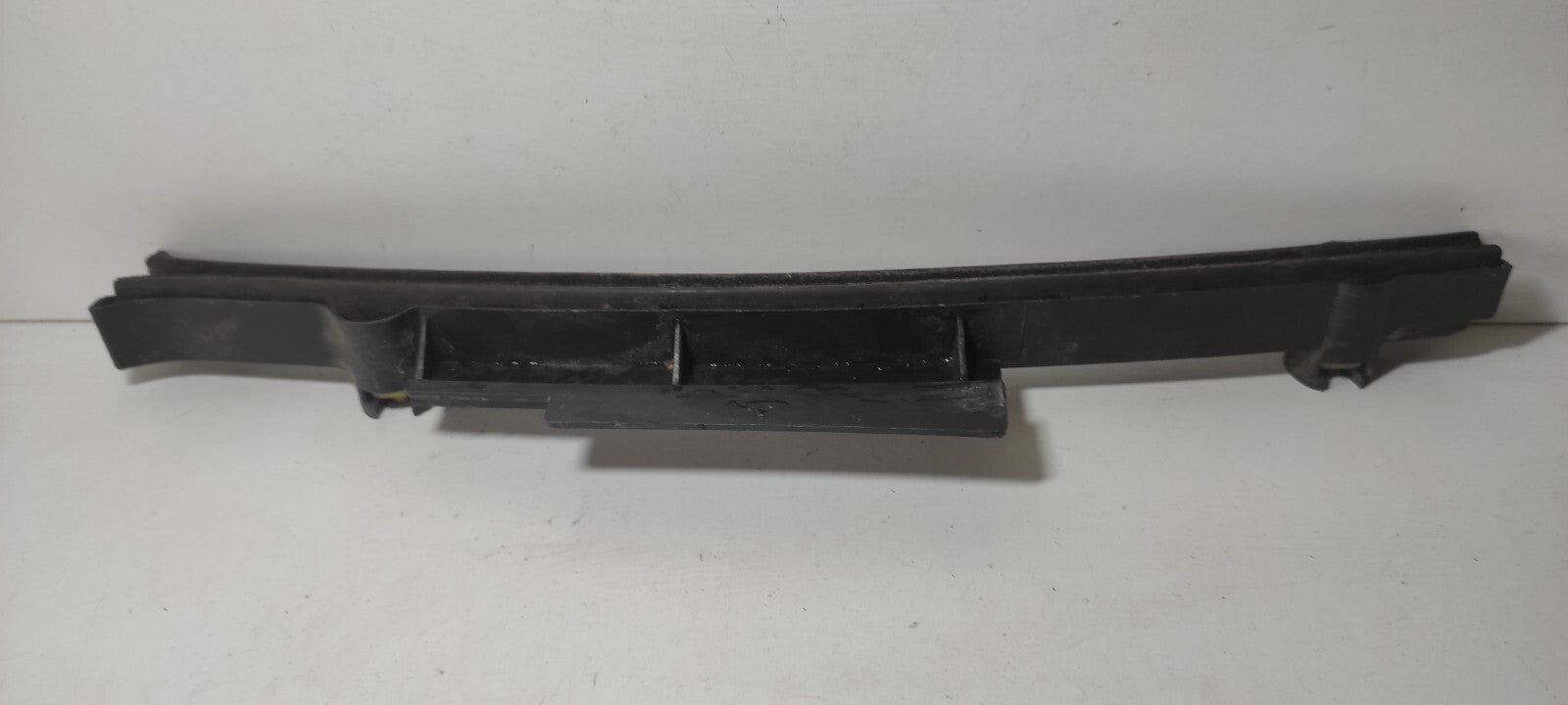 Alfa Romeo 147 1.9JTD 2002 Front Right Door Window Guide 46553910