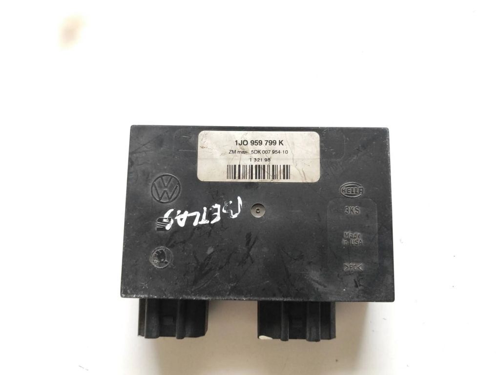 Volkswagen Golf Bora 1999 Comfort convenience body module 1J0959799K 