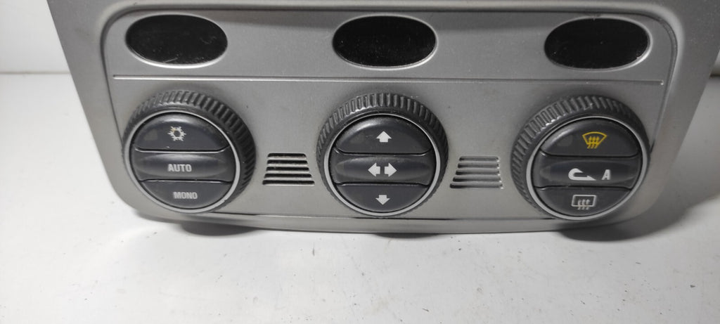 Alfa Romeo GT 1.9JTD 2005 LHD Front Dash Climate Control Unit 01560513690