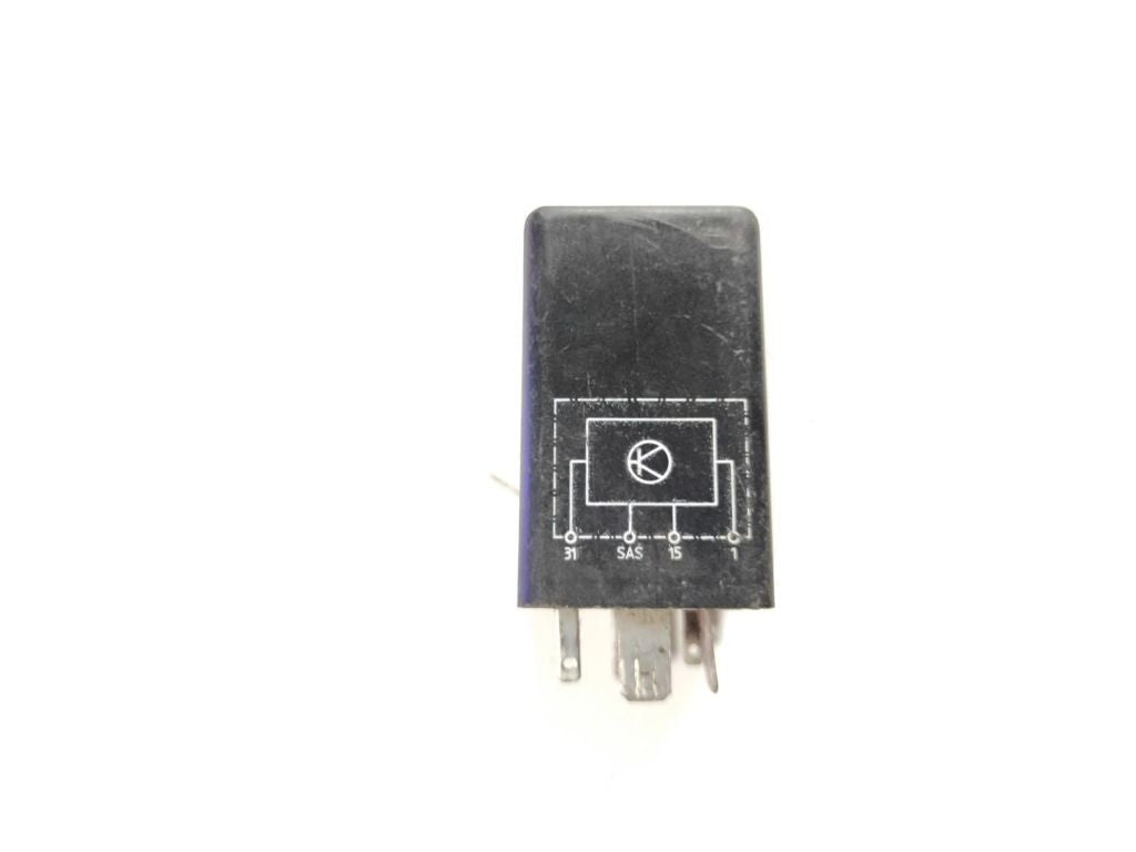Audi 80 90 S2 B4 1993 relay 811919096 