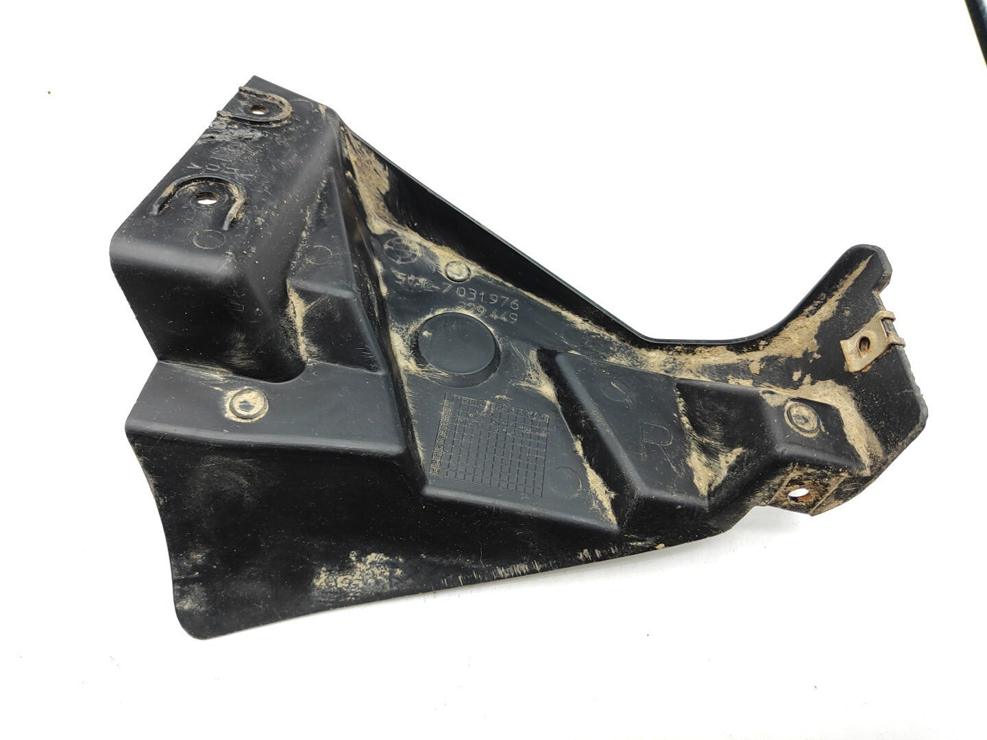 BMW 3 Series E46 1999 Rear Right Side Bumper Bracket 7031976 51127031976