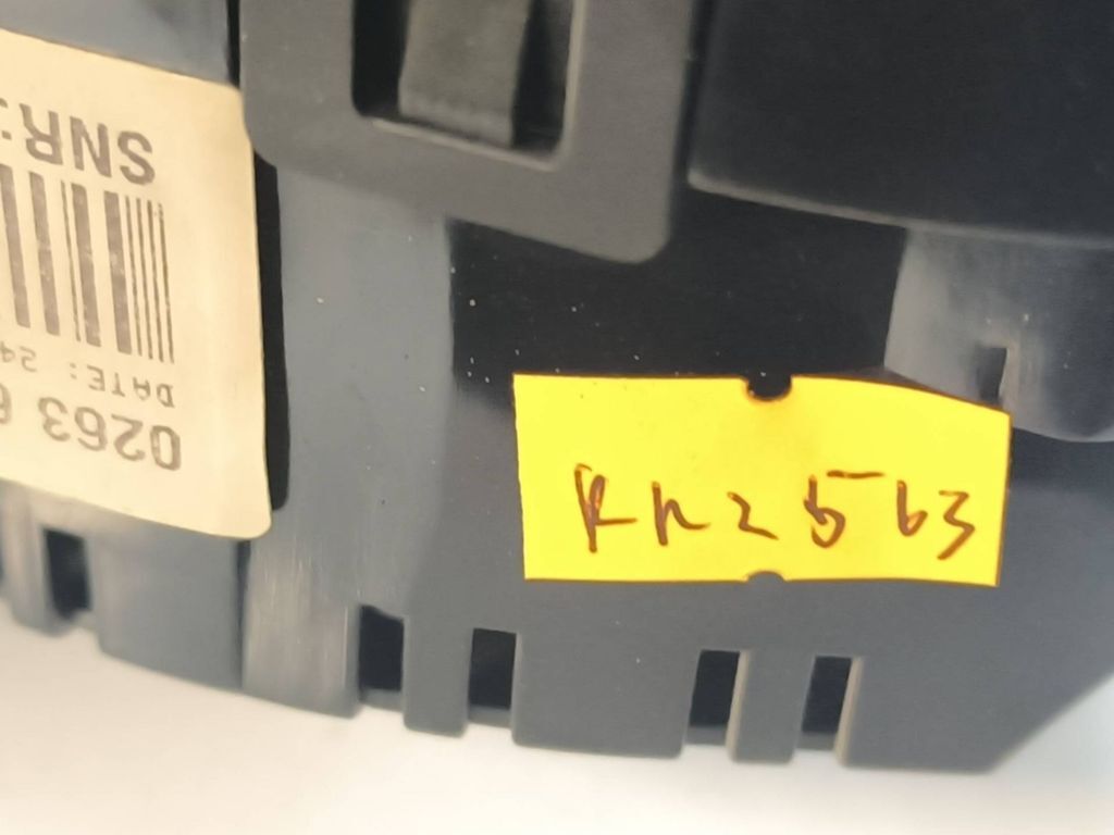 Audi A4 S4 B7 8E 8H 2.0TDI 2007 speedometer instrument cluster 0263626211 