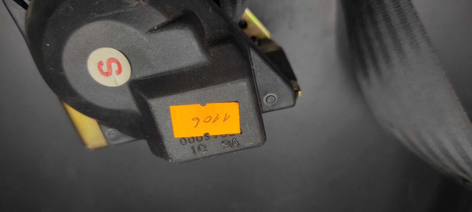 Alfa Romeo 166 2.4JTD 110kW 2001 Rear Left Seat Safety Seatbelt 044047