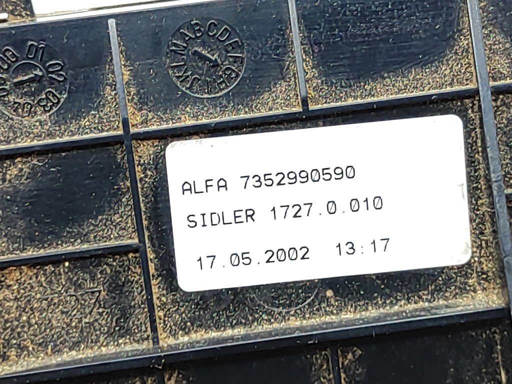 Alfa Romeo 147 2004 Front dashboard storage box compartment holder 7352990590 