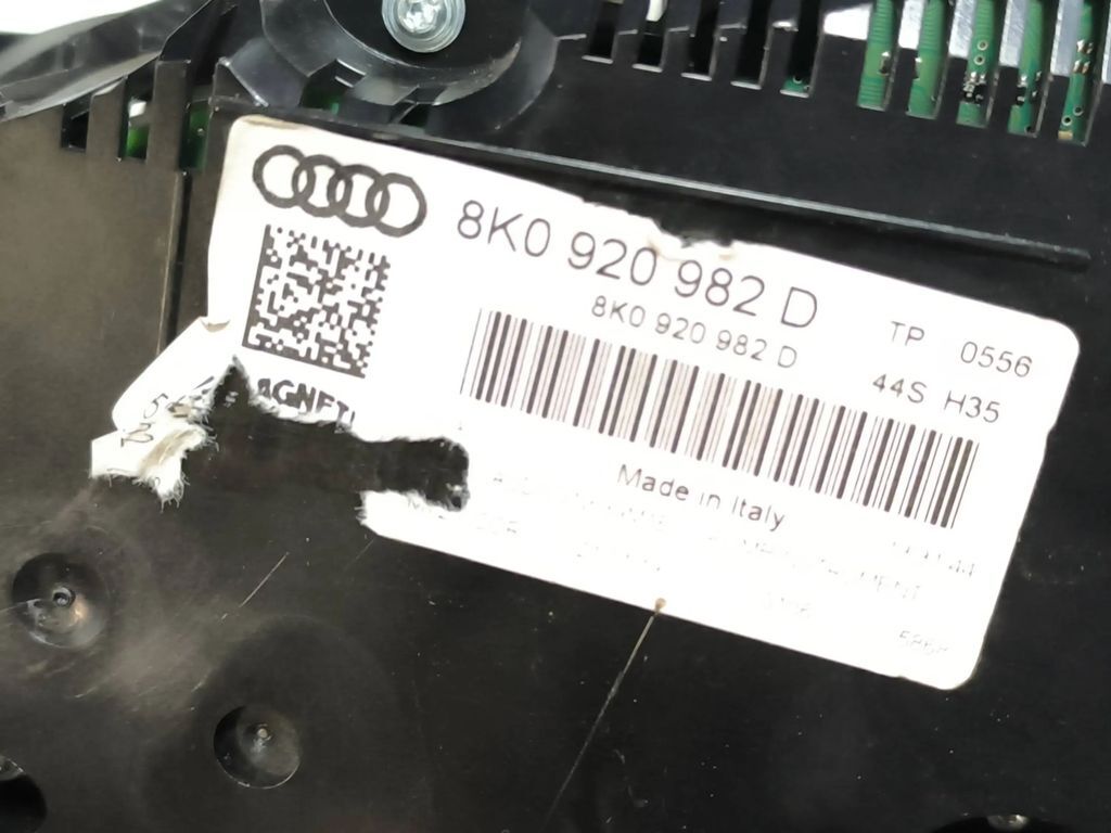 8K0920982D Audi A4 S4 B8 8K 2.0T 2013 Petrol speedometer instrument cluster 