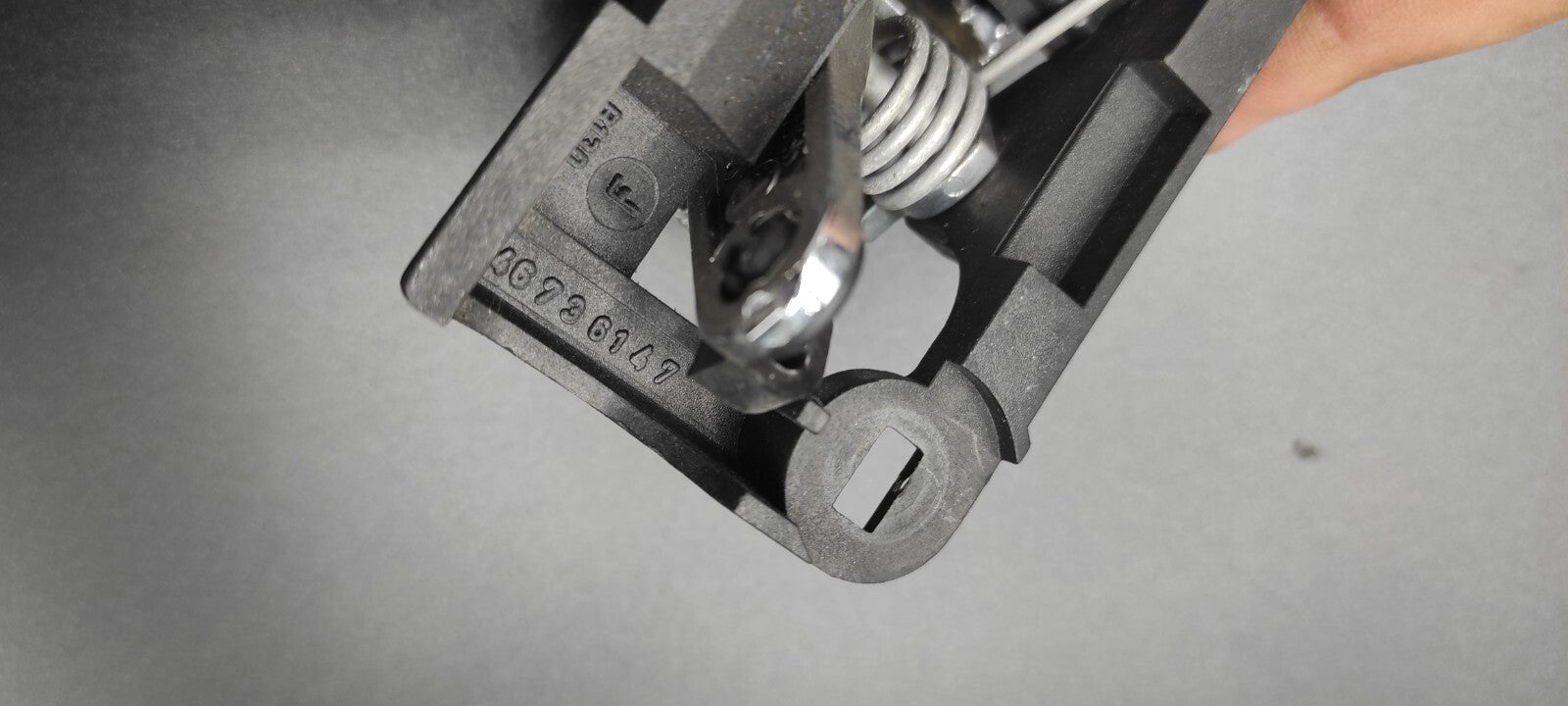 Alfa Romeo GT 1.9JTD 110kW 2005 Front Left Door Opening Inner Handle 46736147