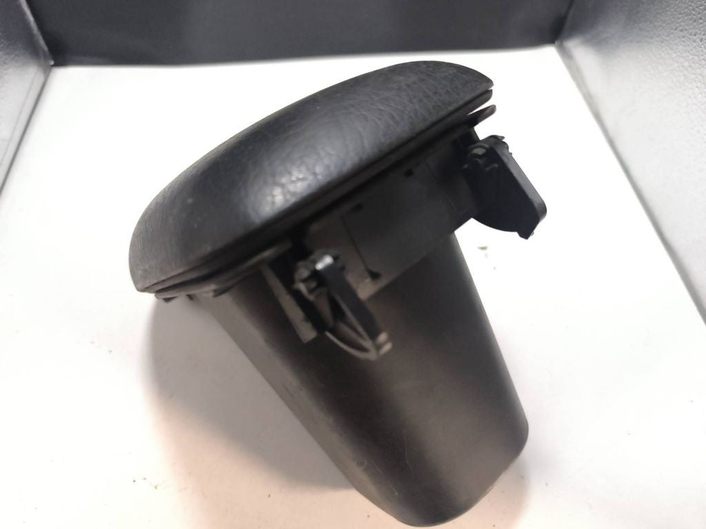 Opel Vectra B 1997 Armrest 90568274 