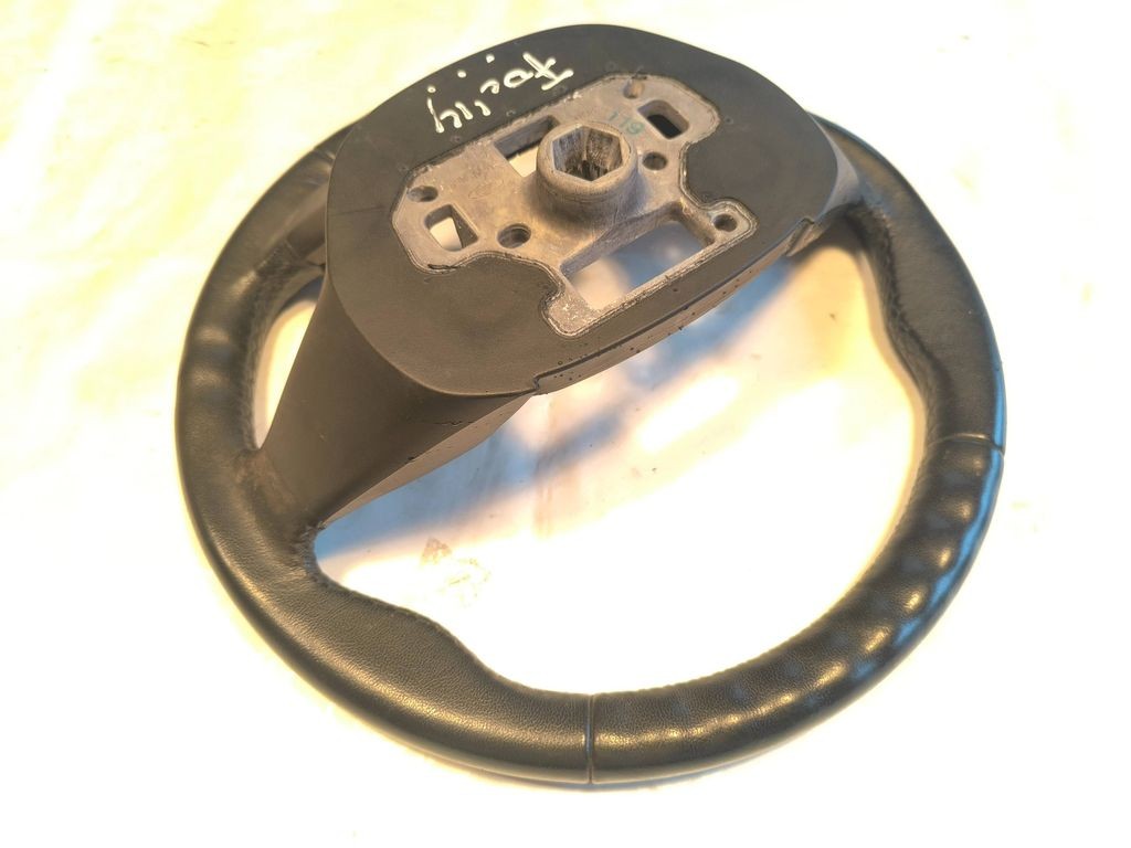 Ford Focus MK3 2013 Steering wheel BM513600AD 