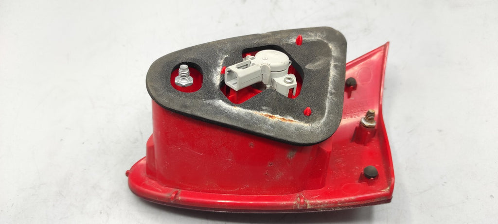 Alfa Romeo 147 1.9JTD 110kW 2003 LHD Rear Left Taillight Lamp 46747825 46556346