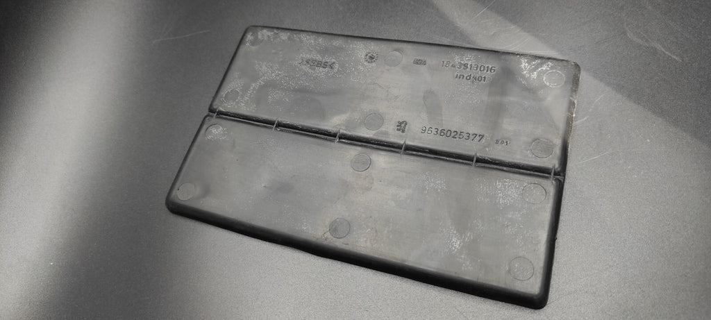 Peugeot 607 3.0 V6 2002 Front Dashboard Rubber Mat 9636025377