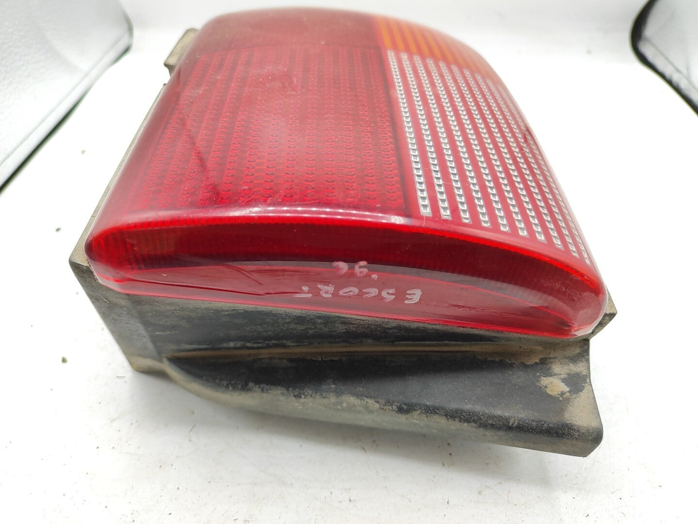 Ford Escort MK6 1995 LHD Rear Right Side Taillight Lamp Light 93AG13N004AA