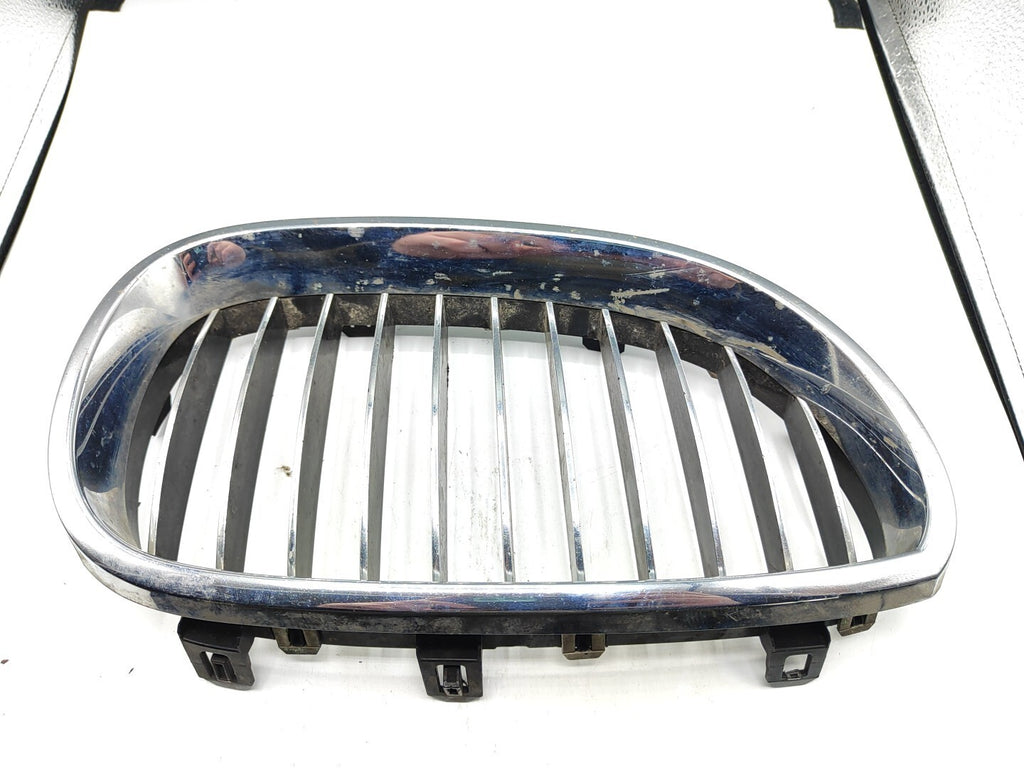 BMW 5 Series E61 530D 170kW 2006 Front Right Grill 7065702 51137065702