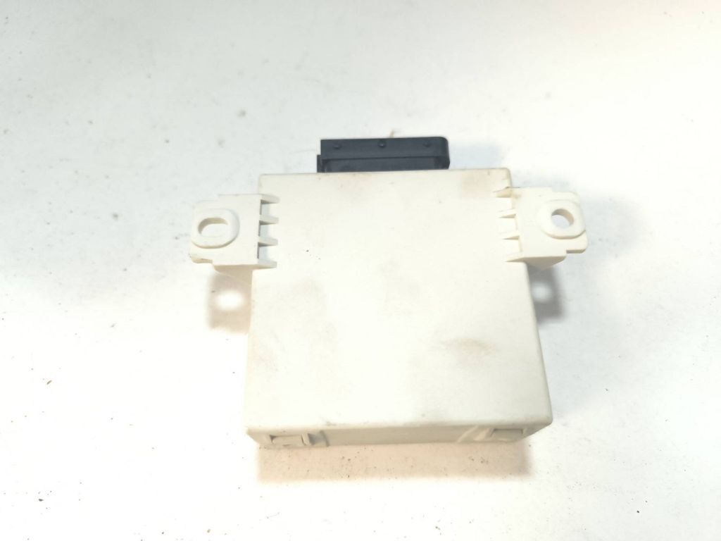 Toyota Avensis T250 2006 Window wiper relay 8594005040 