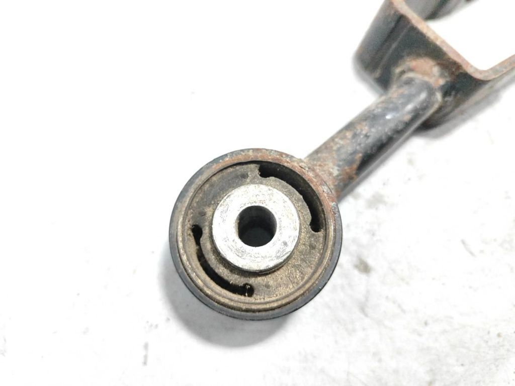 Alfa Romeo 155 1.8i 103kW 1994 Petrol Engine mount bracket 