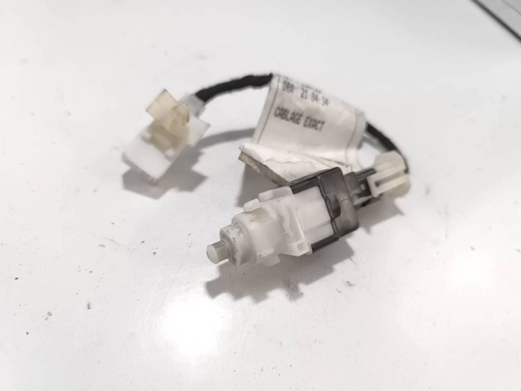 Fiat Croma 2.4JTDM Auto 2007 brake pedal sensor switch 51771172 