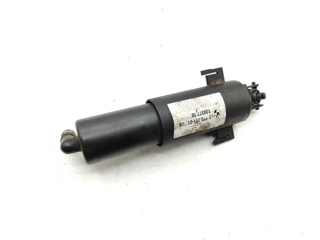 BMW 3 Series E90 E91 Front Headlight Light Washer Spray Nozzle 7179311 13037710