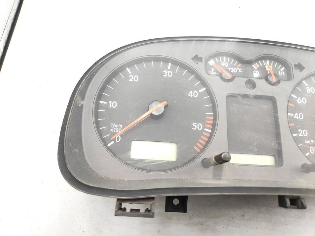 Volkswagen Golf IV 1999 Diesel speedometer instrument cluster 1J0920802F 